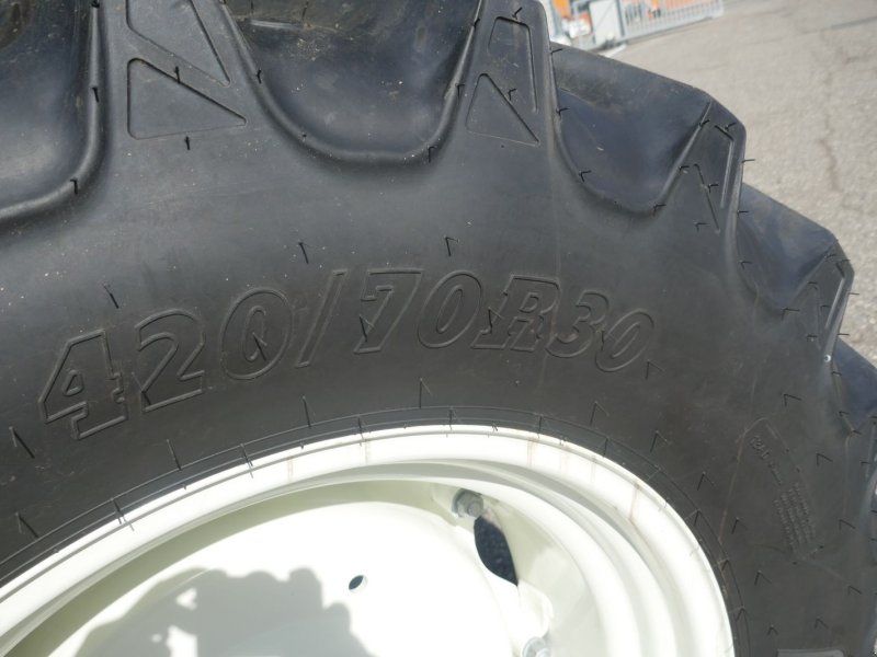 New Holland T5.90S Synchro Shuttle