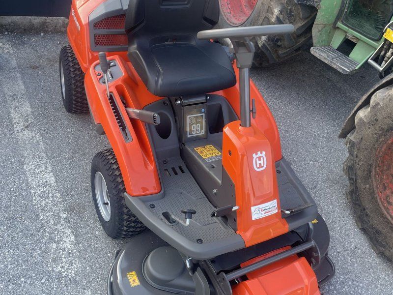 Husqvarna Rider R 214 TC