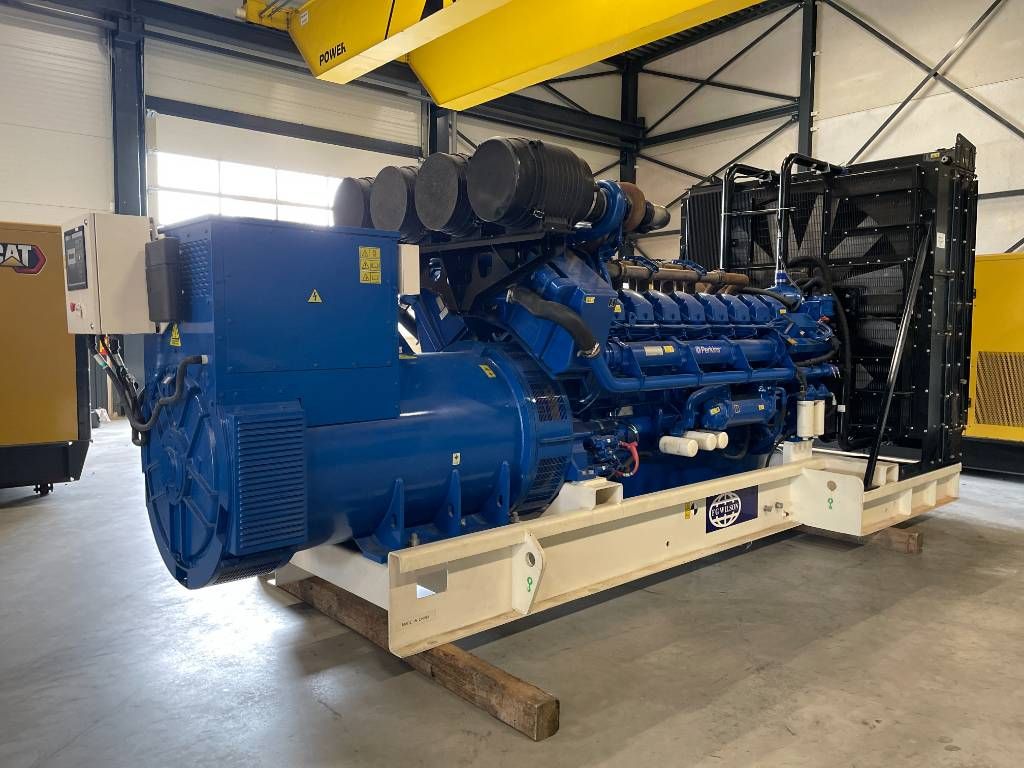 FG Wilson P2000-3 - 2000 kVA Open Genset - DPX-16033-O
