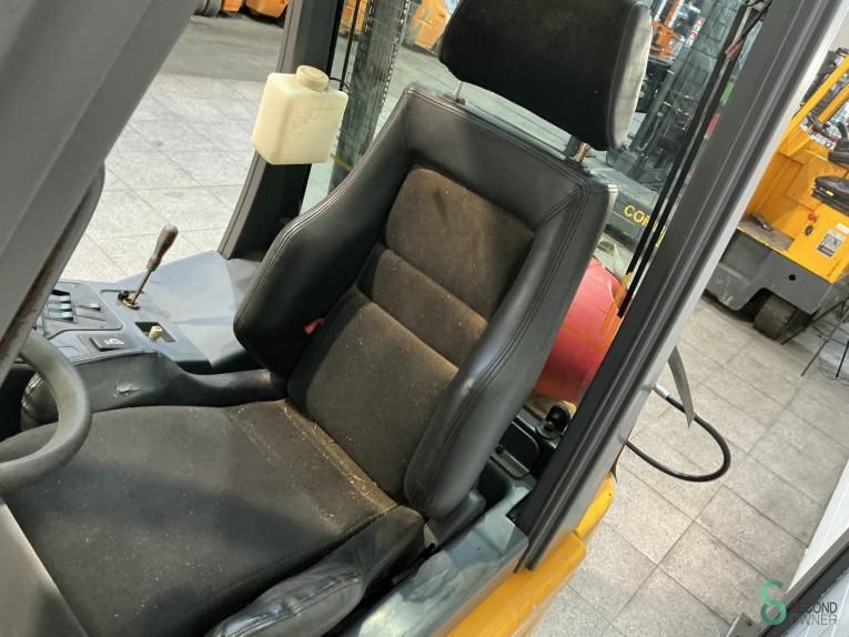 Heftrucks LPG Jungheinrich TFG 16 2001