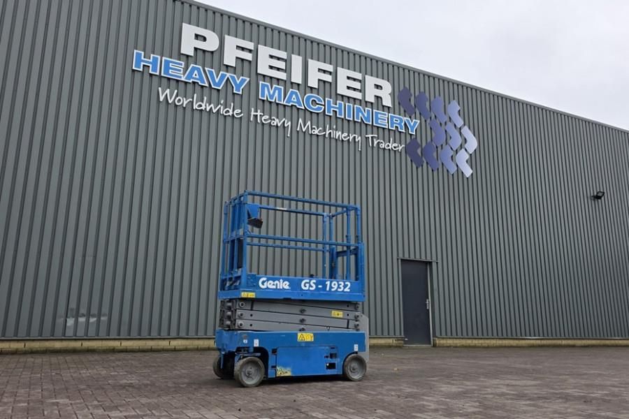 Genie GS1932 Electric, Working Height 7.8 m, 227kg Capac
