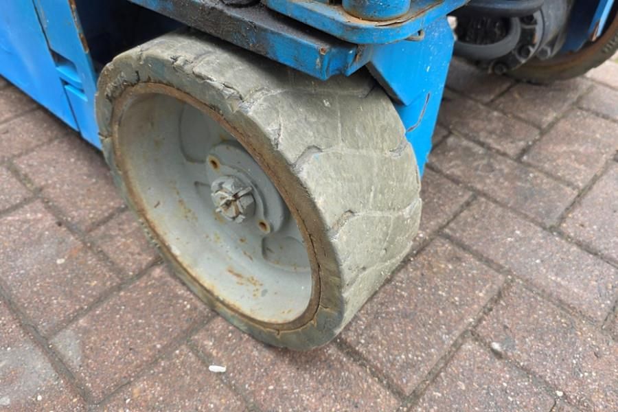 Genie GS1932 Electric, Working Height 7.8 m, 227kg Capac