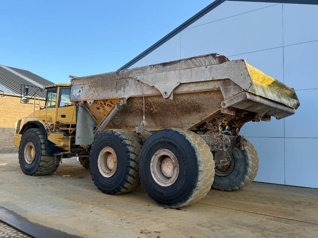 Volvo A40D - Tailgate / Heated Seat