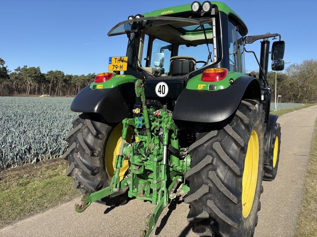 John Deere 6120M