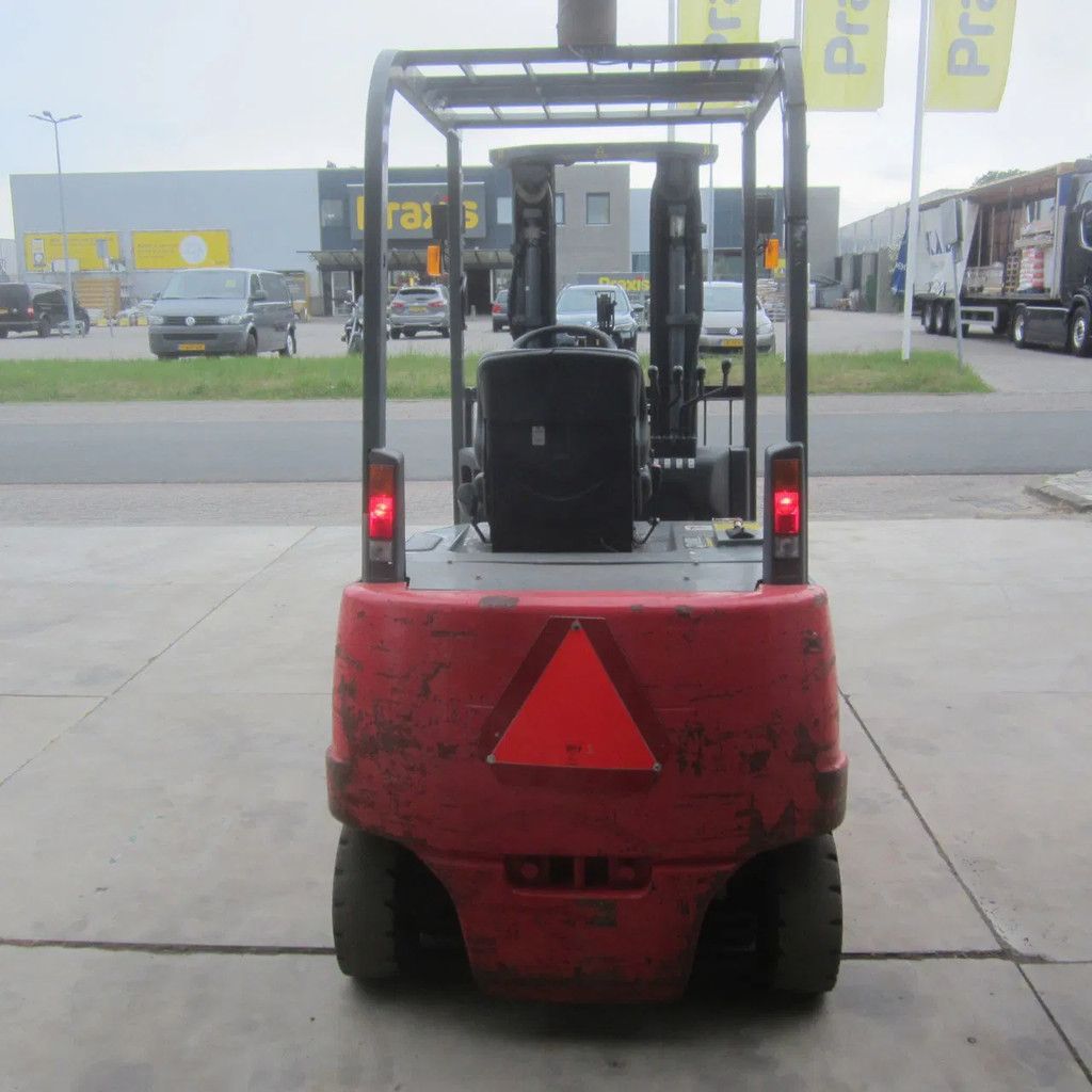 Nichiyu Heftruck FPC25PN, elek., triplex, side shift, hydro vorkverstelling.