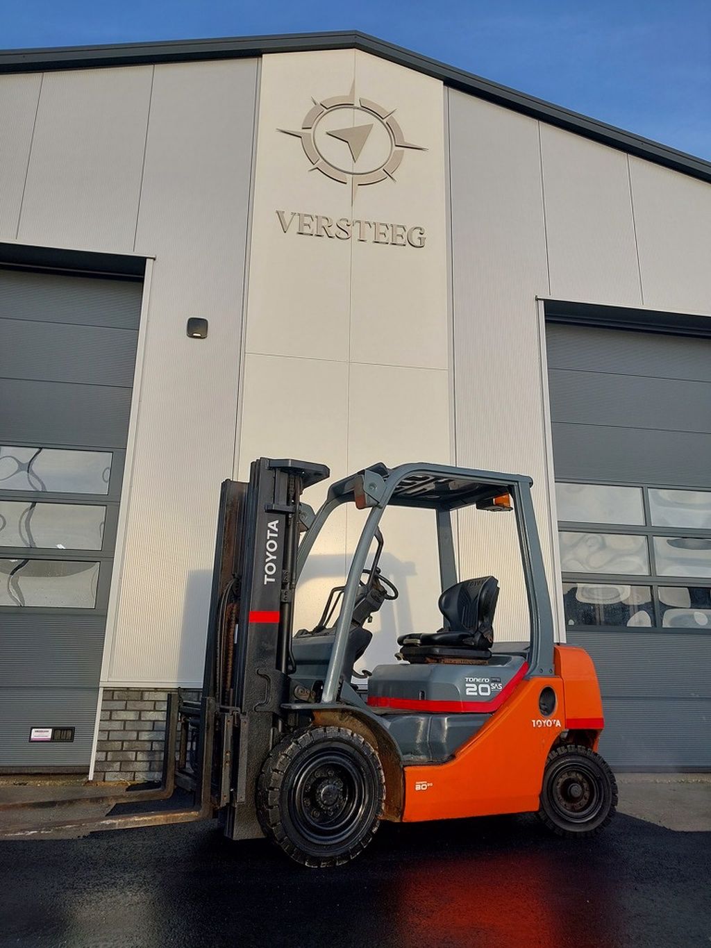 Toyota 2 ton diesel 2018!!!!