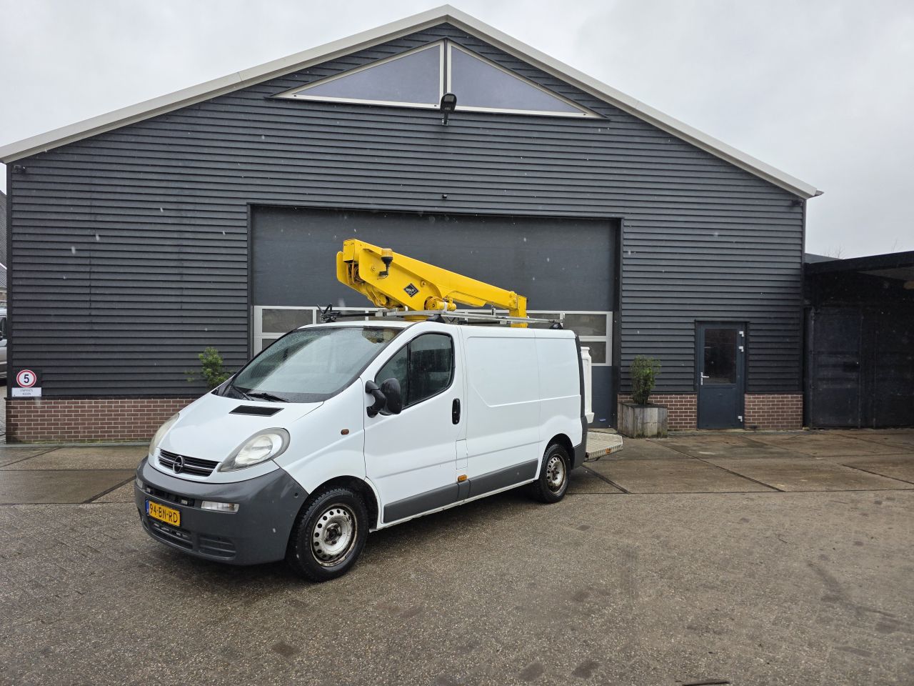 Opel Vivaro 1.9DTI 2.9T L1H1 Hoogwerker Versalift ET-26-NEXS