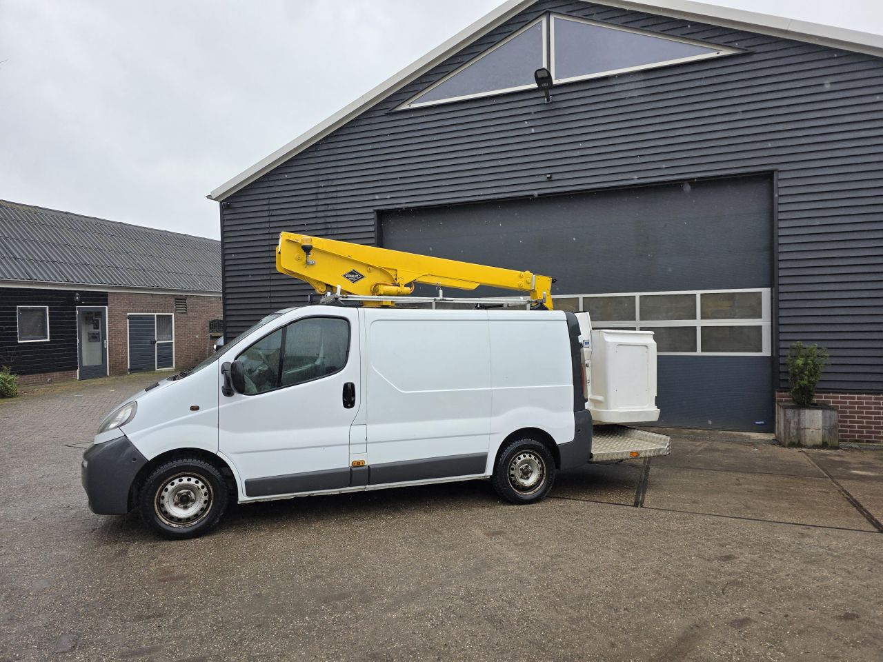 Opel Vivaro 1.9DTI 2.9T L1H1 Hoogwerker Versalift ET-26-NEXS