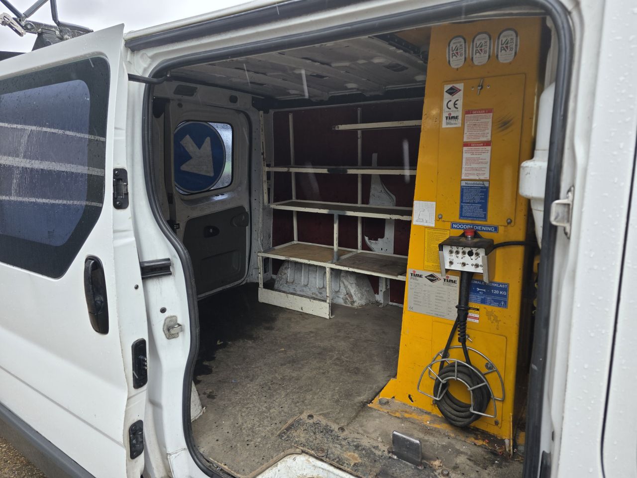 Opel Vivaro 1.9DTI 2.9T L1H1 Hoogwerker Versalift ET-26-NEXS