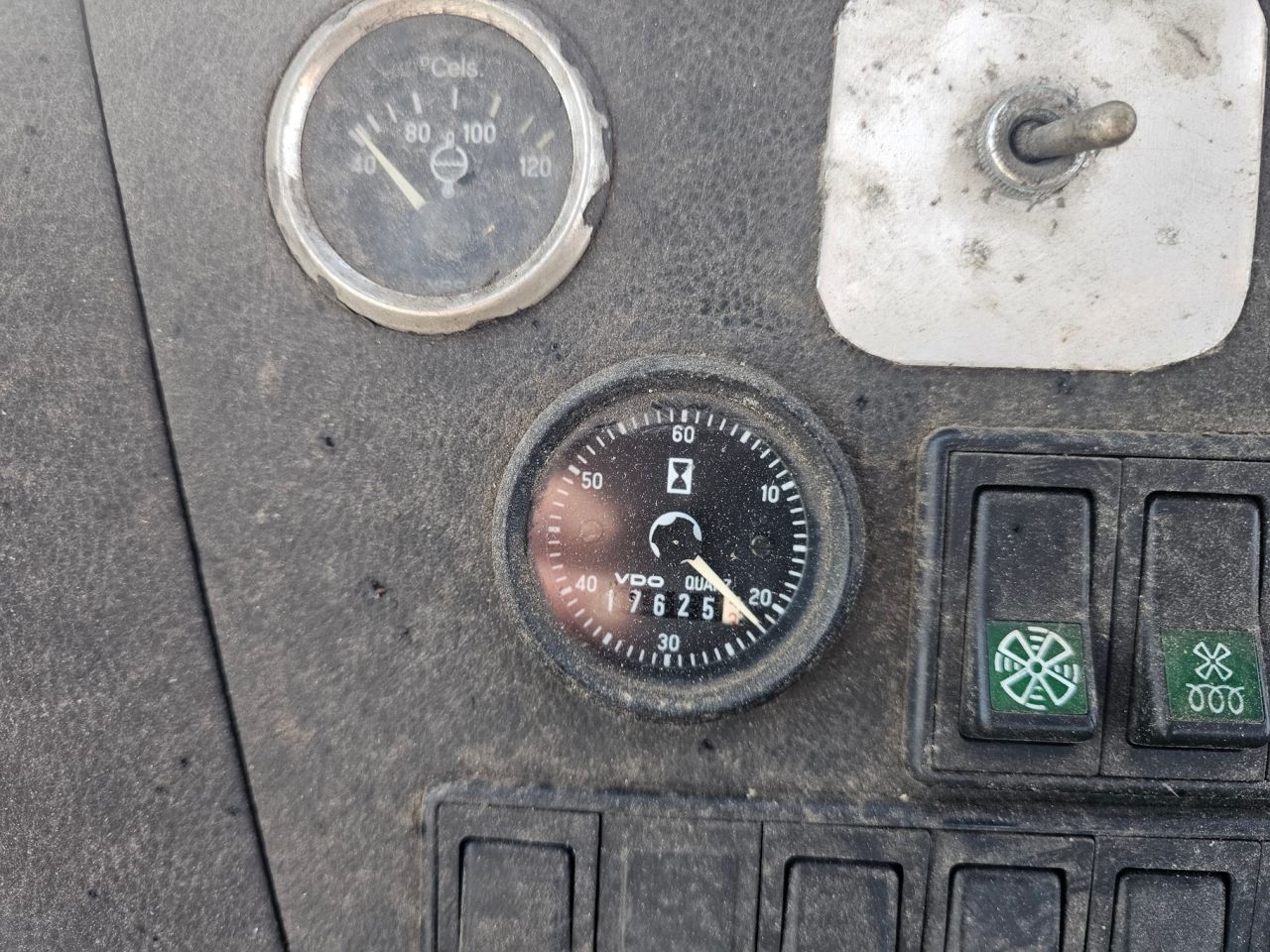 Terberg TRT 89 Terminal Trekker