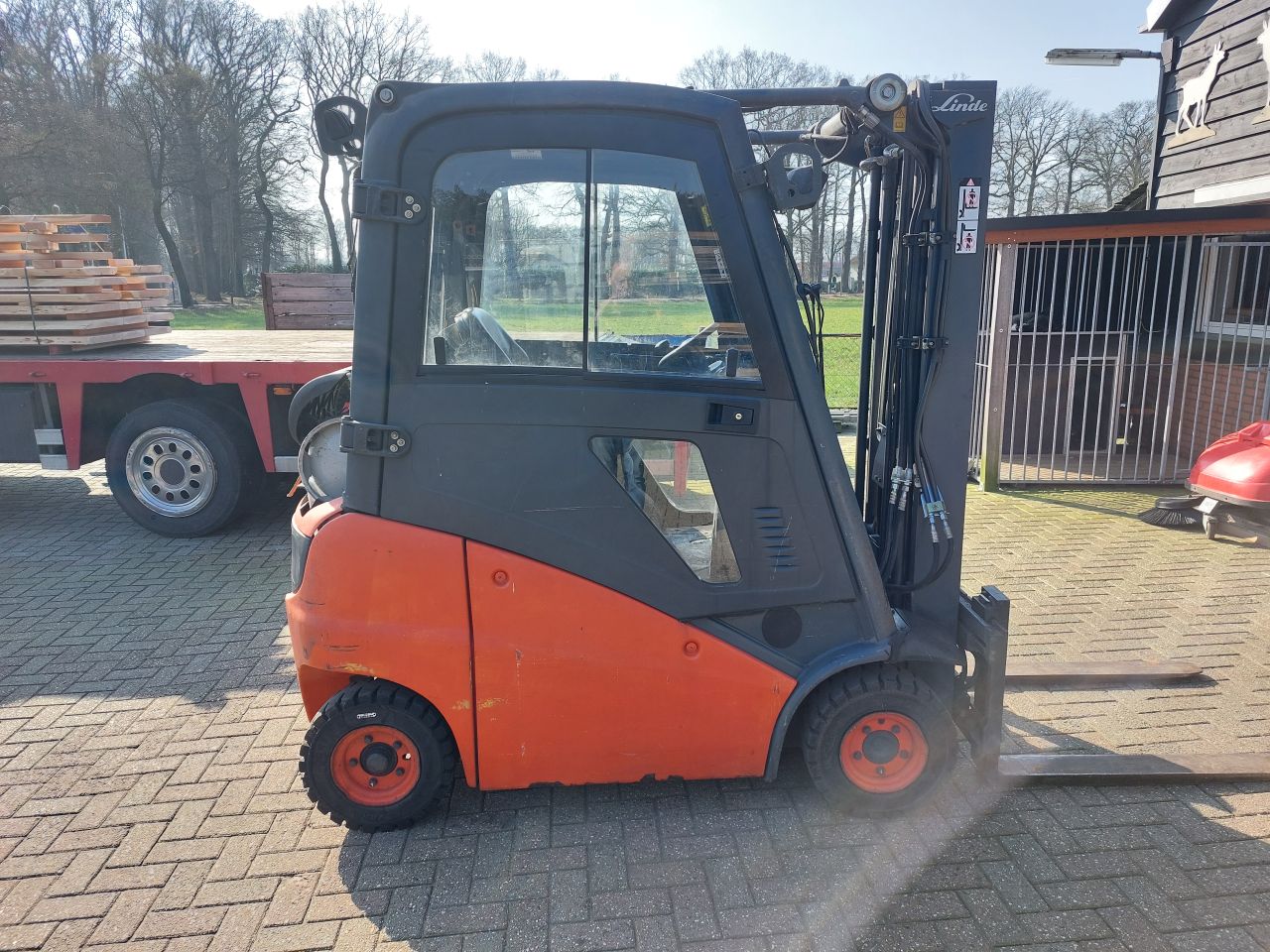 Linde H16 triplex sideshift lpg 2012