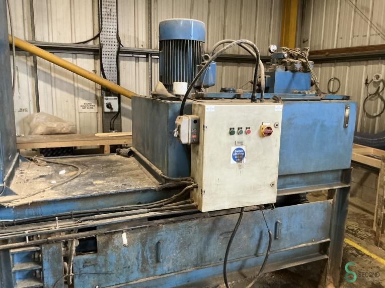 Briquetting presses Unknown