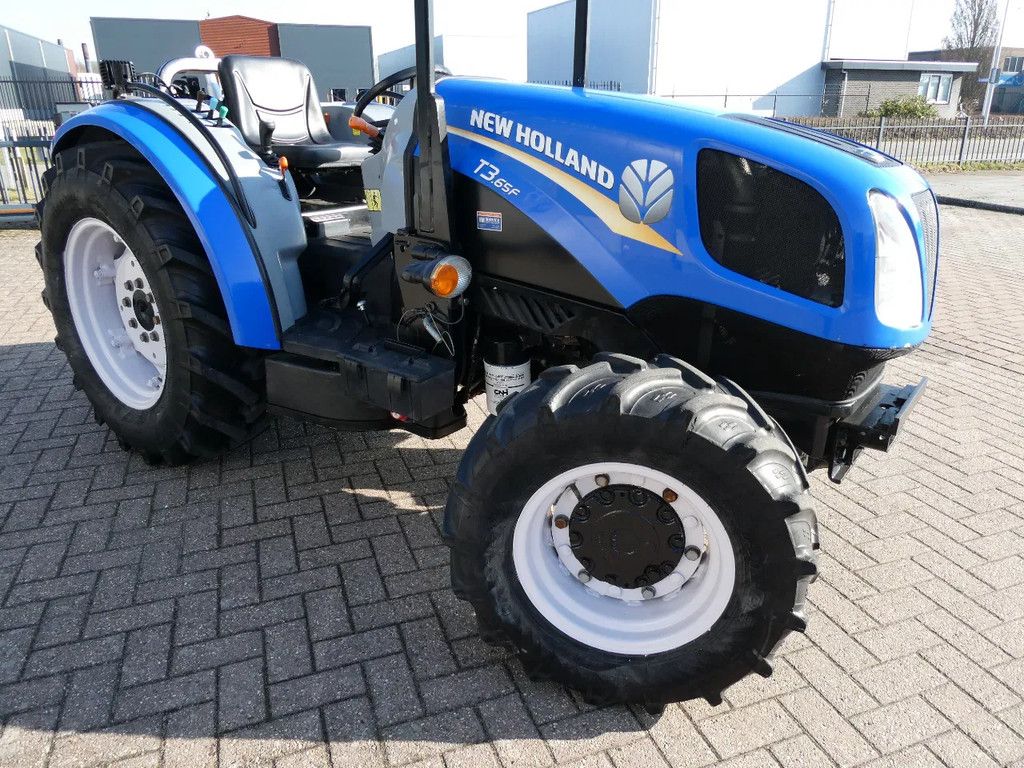 New Holland T3.65F 4wd / 03693 Draaiuren / Zeer lage urenstand