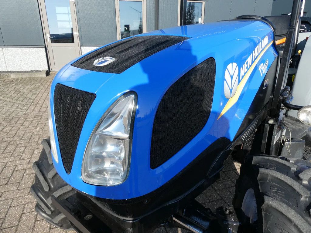 New Holland T3.65F 4wd / 03693 Draaiuren / Zeer lage urenstand