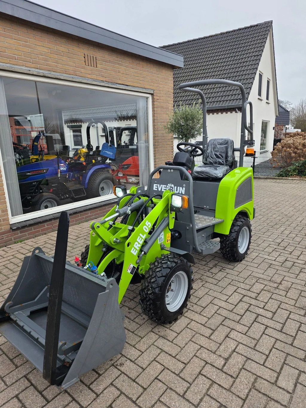 EVERUN Erel 05 elektrische shovel loader bak + lepels