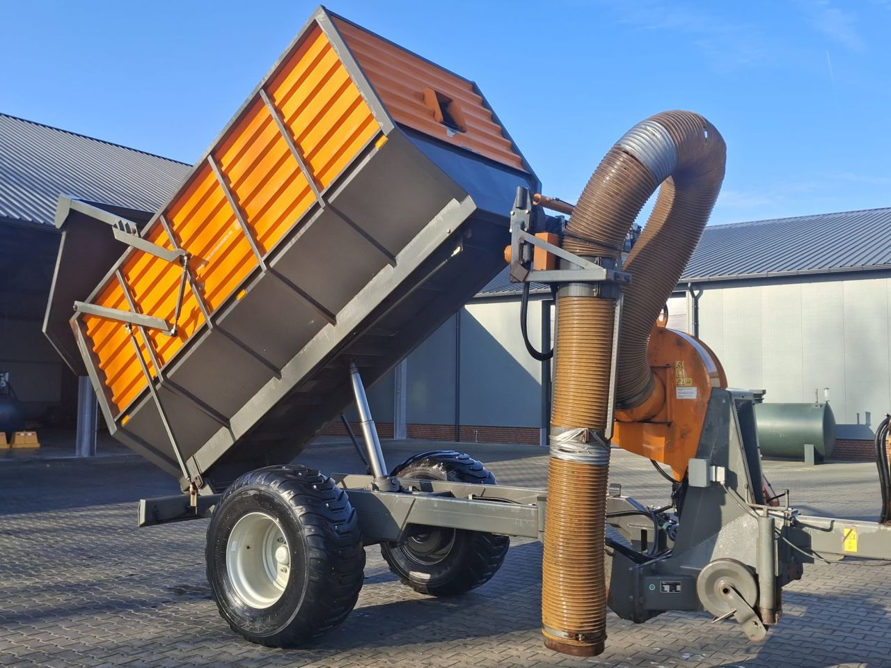 Votex KWH bladzuigwagen