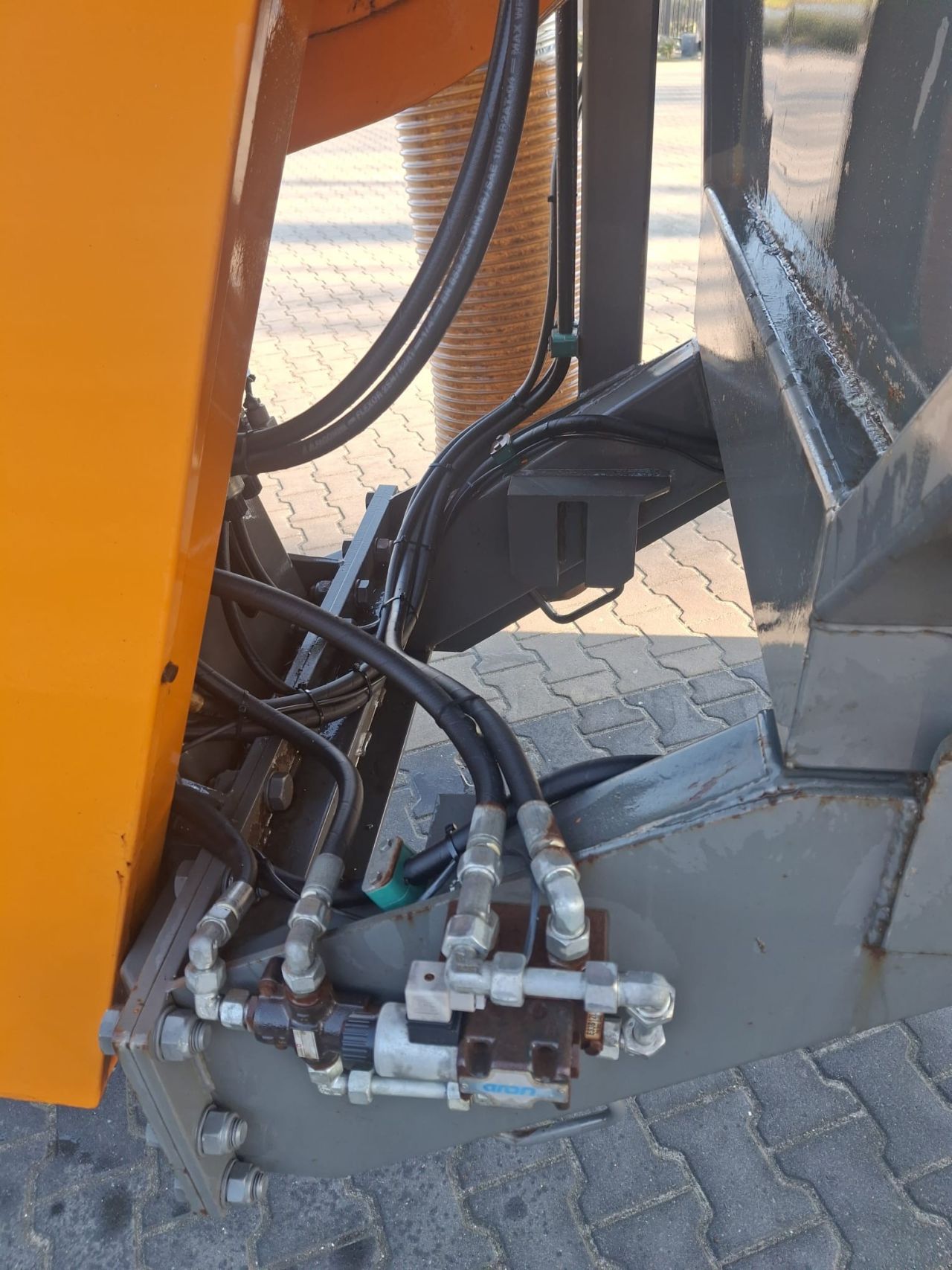 Votex KWH bladzuigwagen