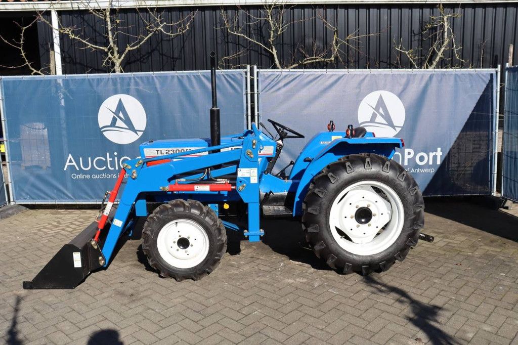 Iseki TL2300FD Diesel-Kleintraktor mit 23 PS und Frontlader