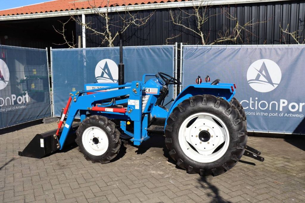 Iseki TL2300FD Diesel-Kleintraktor mit 23 PS und Frontlader