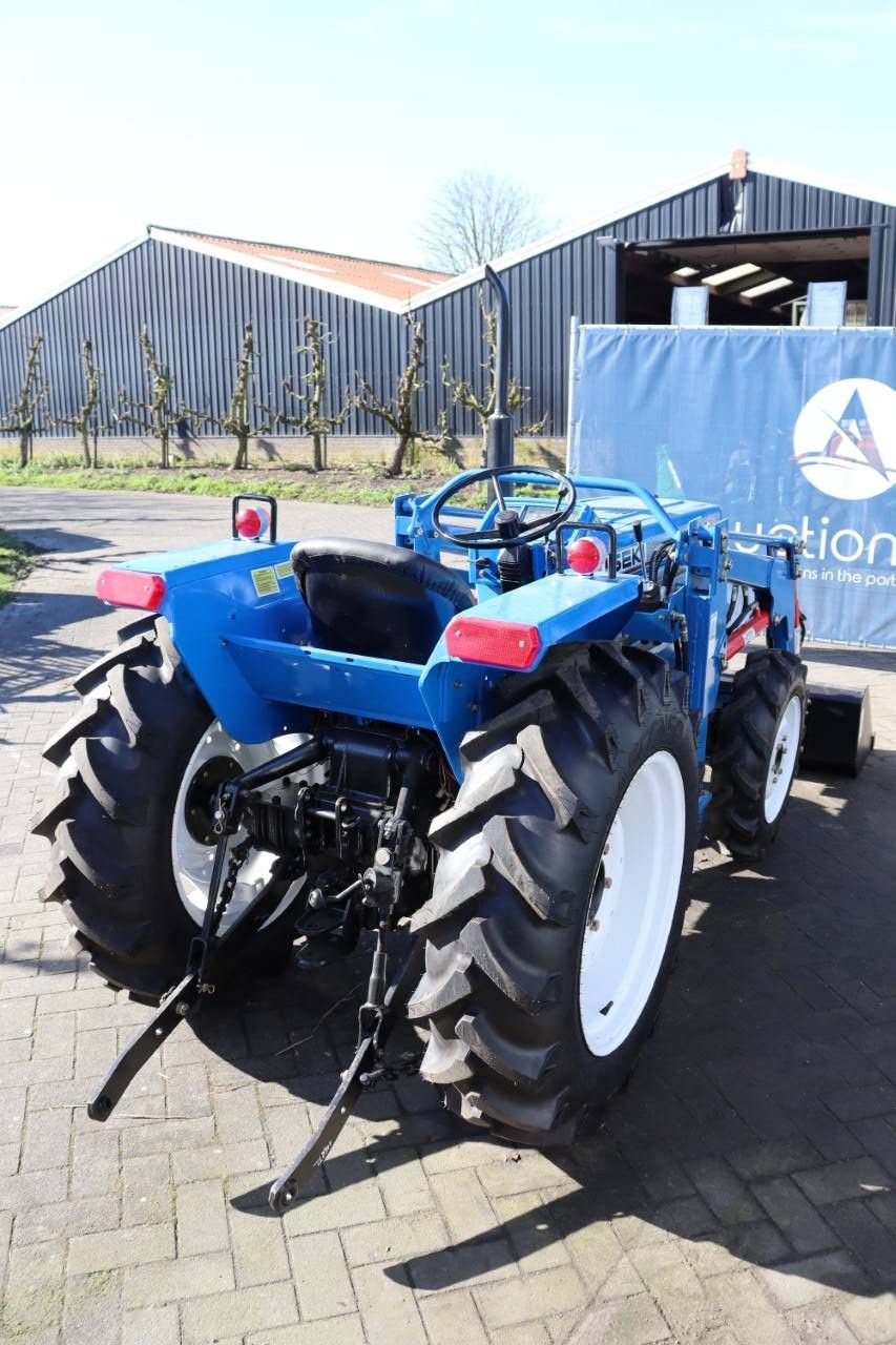 Iseki TL2300FD Diesel-Kleintraktor mit 23 PS und Frontlader