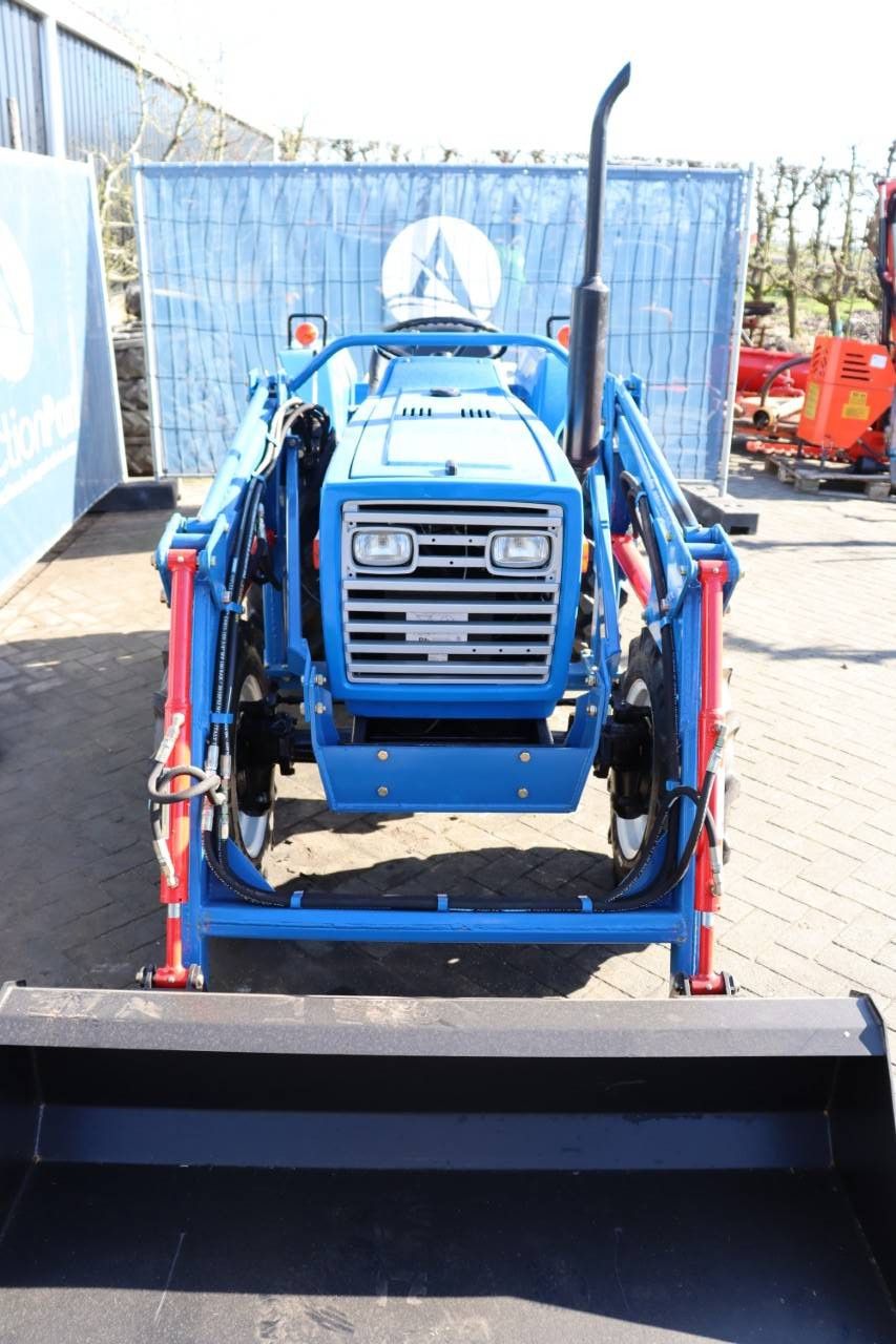 Iseki TL2300FD Diesel-Kleintraktor mit 23 PS und Frontlader