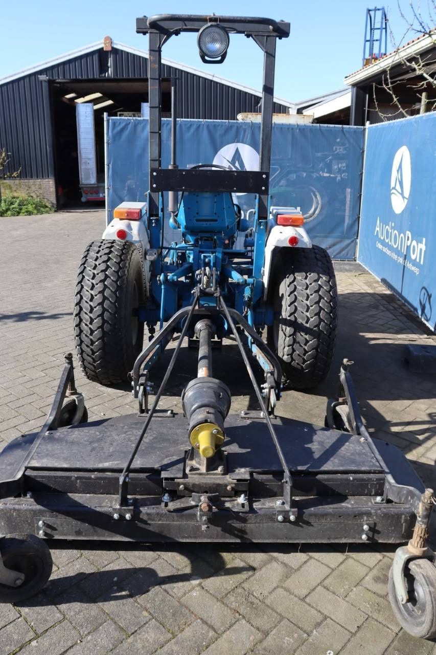 Kleintraktor Ford 1710 Diesel 26 PS mit Mähwerk