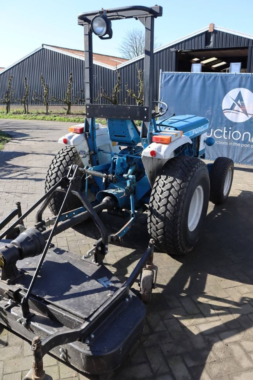 Kleintraktor Ford 1710 Diesel 26 PS mit Mähwerk