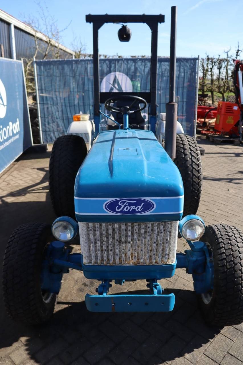 Kleintraktor Ford 1710 Diesel 26 PS mit Mähwerk