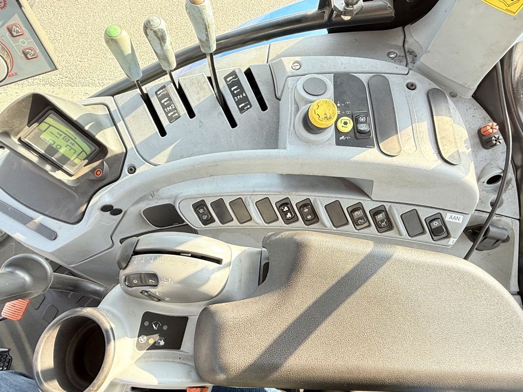 New Holland NH T6090 Range Command
