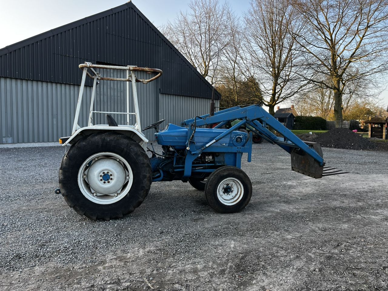 Ford 3600 met voorlader