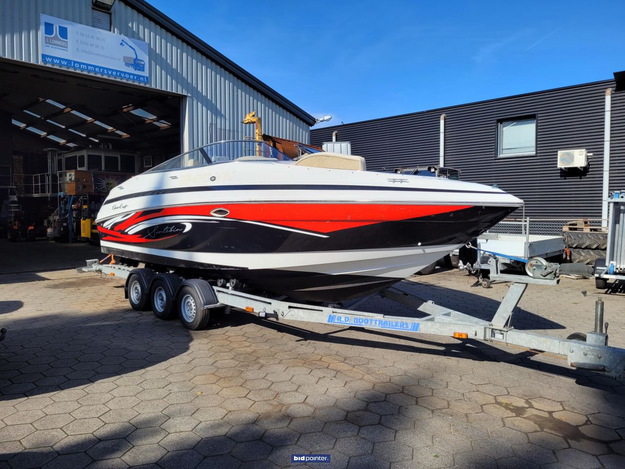 Cris Craft 240 speedboot met 3 assige trailer,