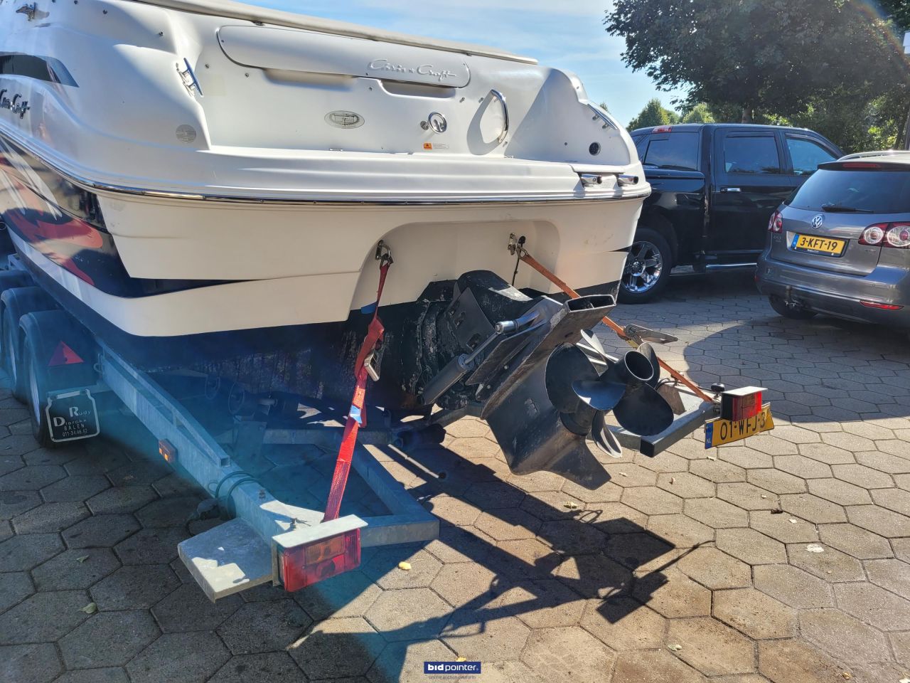 Cris Craft 240 speedboot met 3 assige trailer,