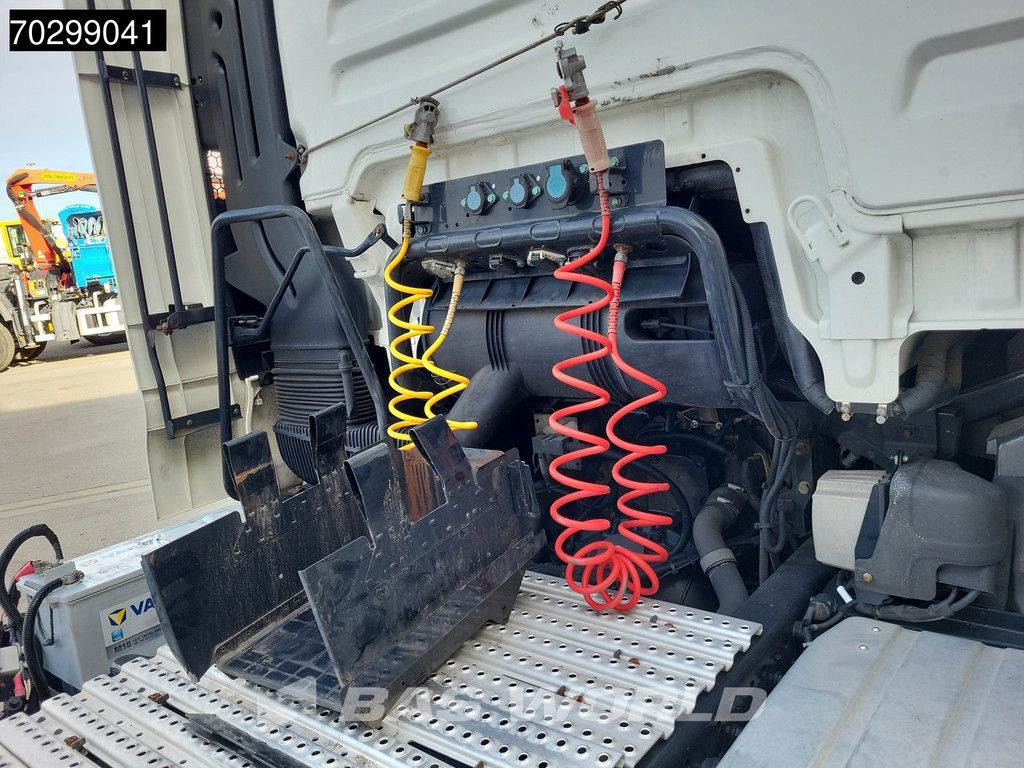 MAN TGX 18.500 4X2 DAMAGED! NL-Truck Retarder 2x Tanks Standklima Xenon Euro 6