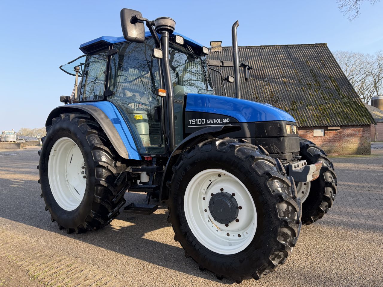 New Holland TS 100