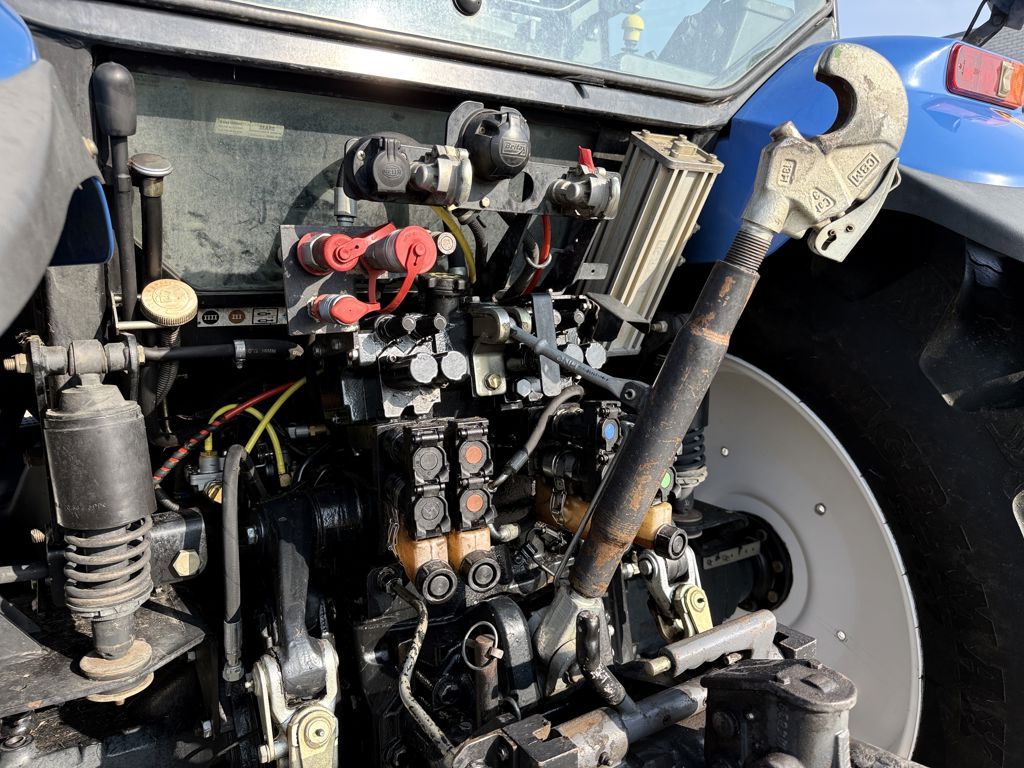 New Holland TM120 Range Command Fronthef + PTO
