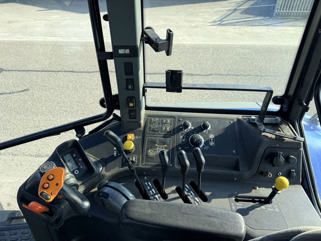 New Holland TM120 Range Command Fronthef + PTO