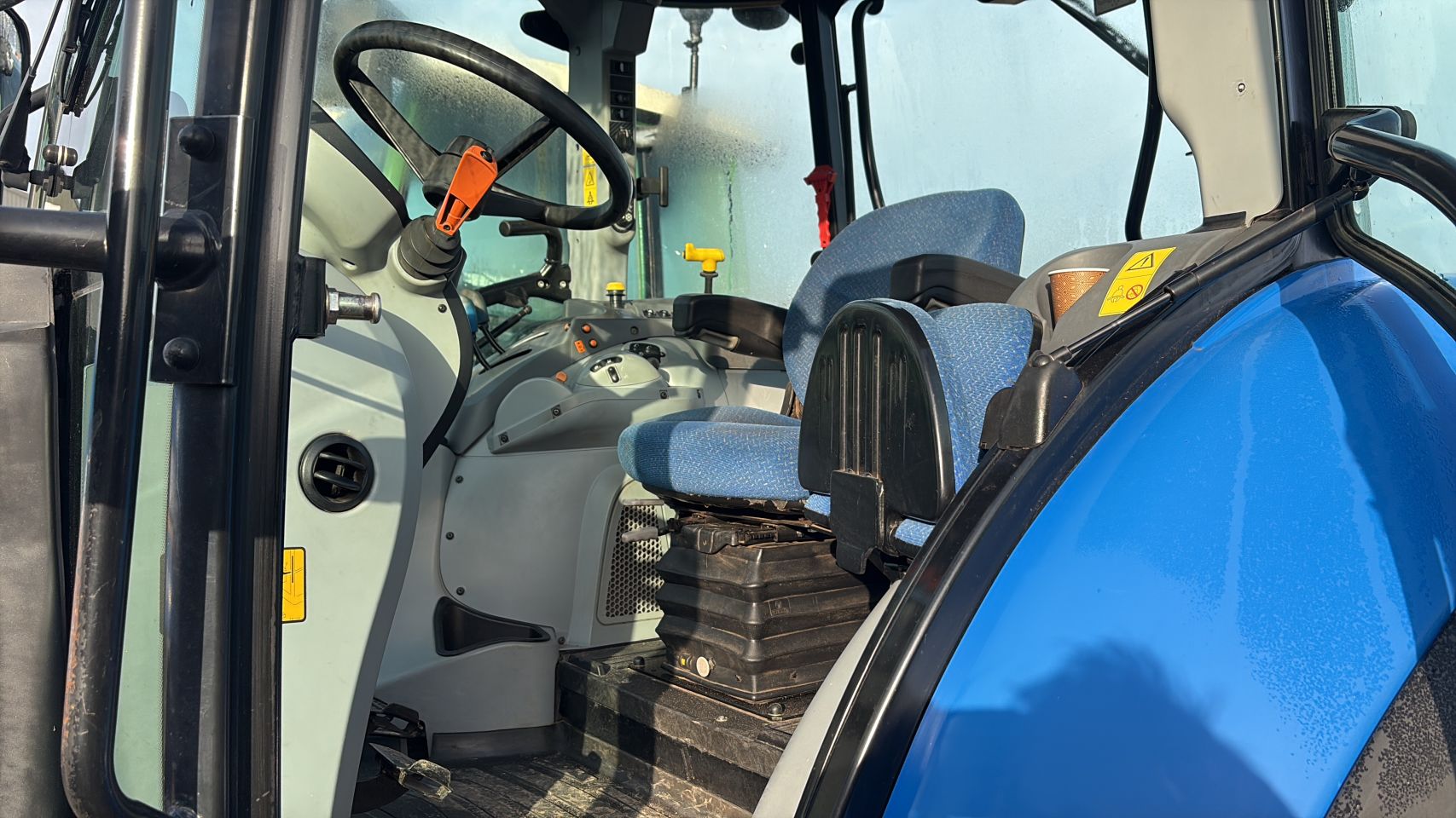 New Holland T5.105 electro command