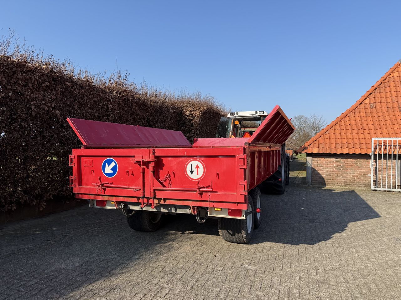 LBA kipper aangepast voor sloot maaien!