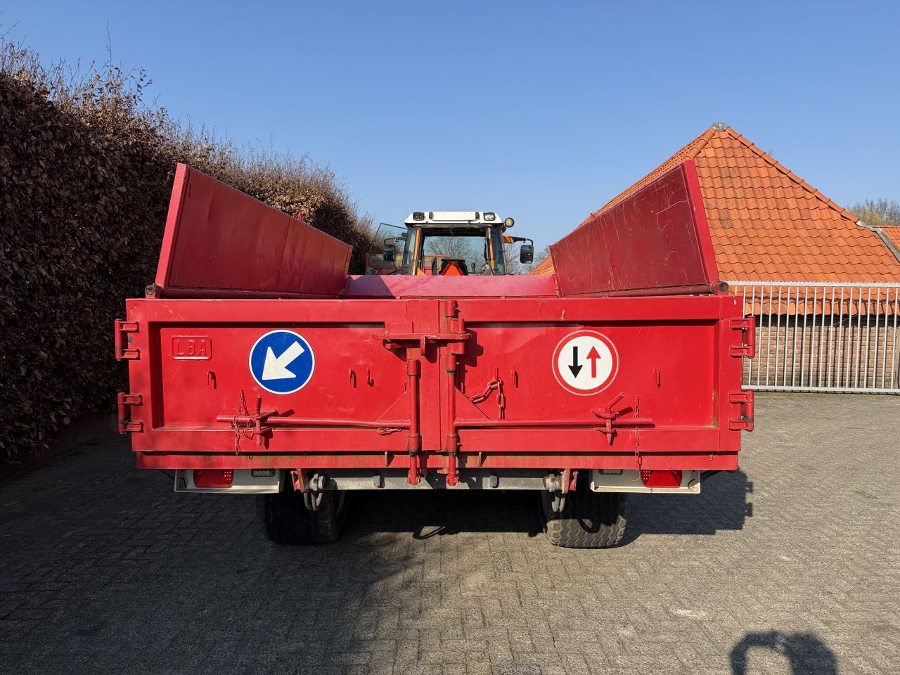 LBA kipper aangepast voor sloot maaien!