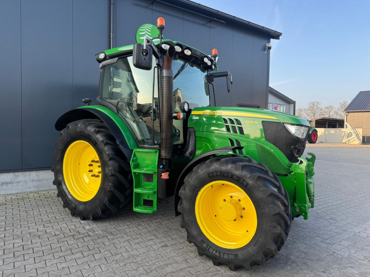 John Deere 6125R AP