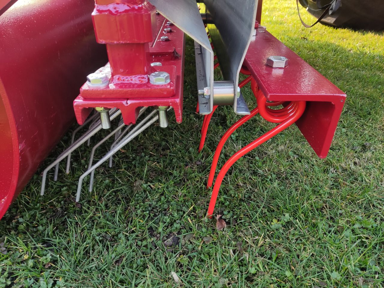 NIEUWE (door)zaaimachines voor (midi)tractor (200 cm.)