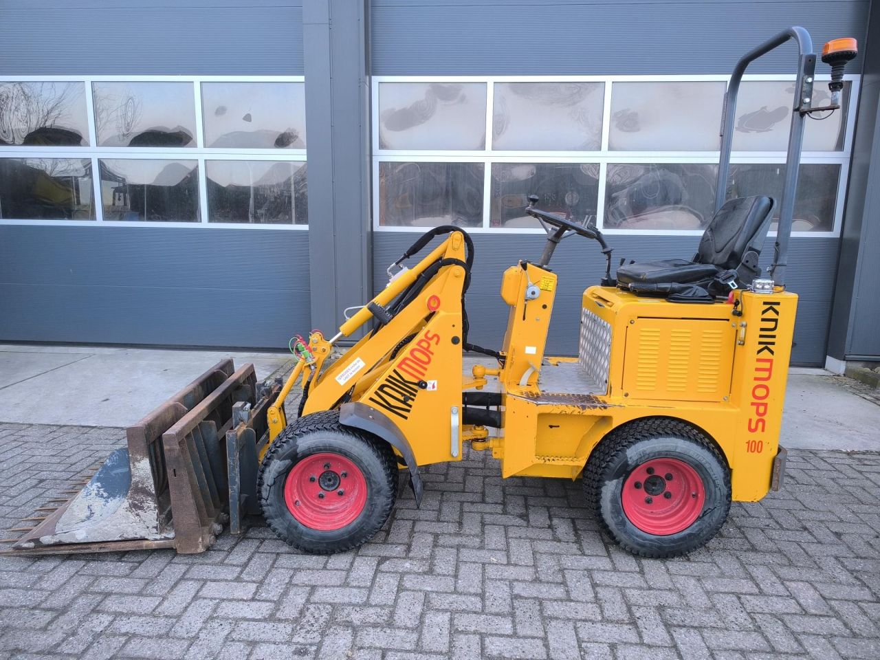 KNIKMOPS 100