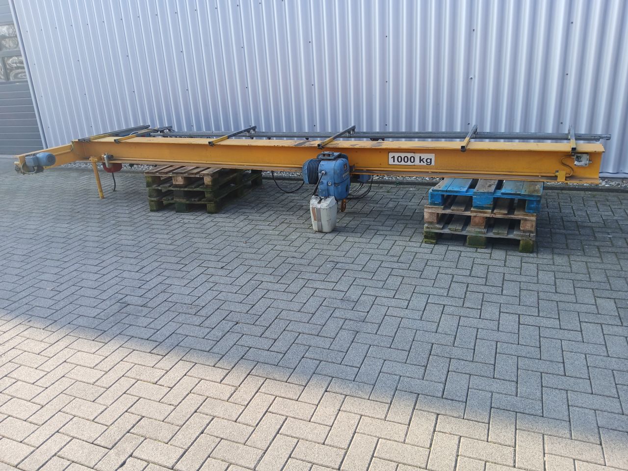 Half portaal kraan. Portaalkraan, Hijsbalk , Bovenloopkraan