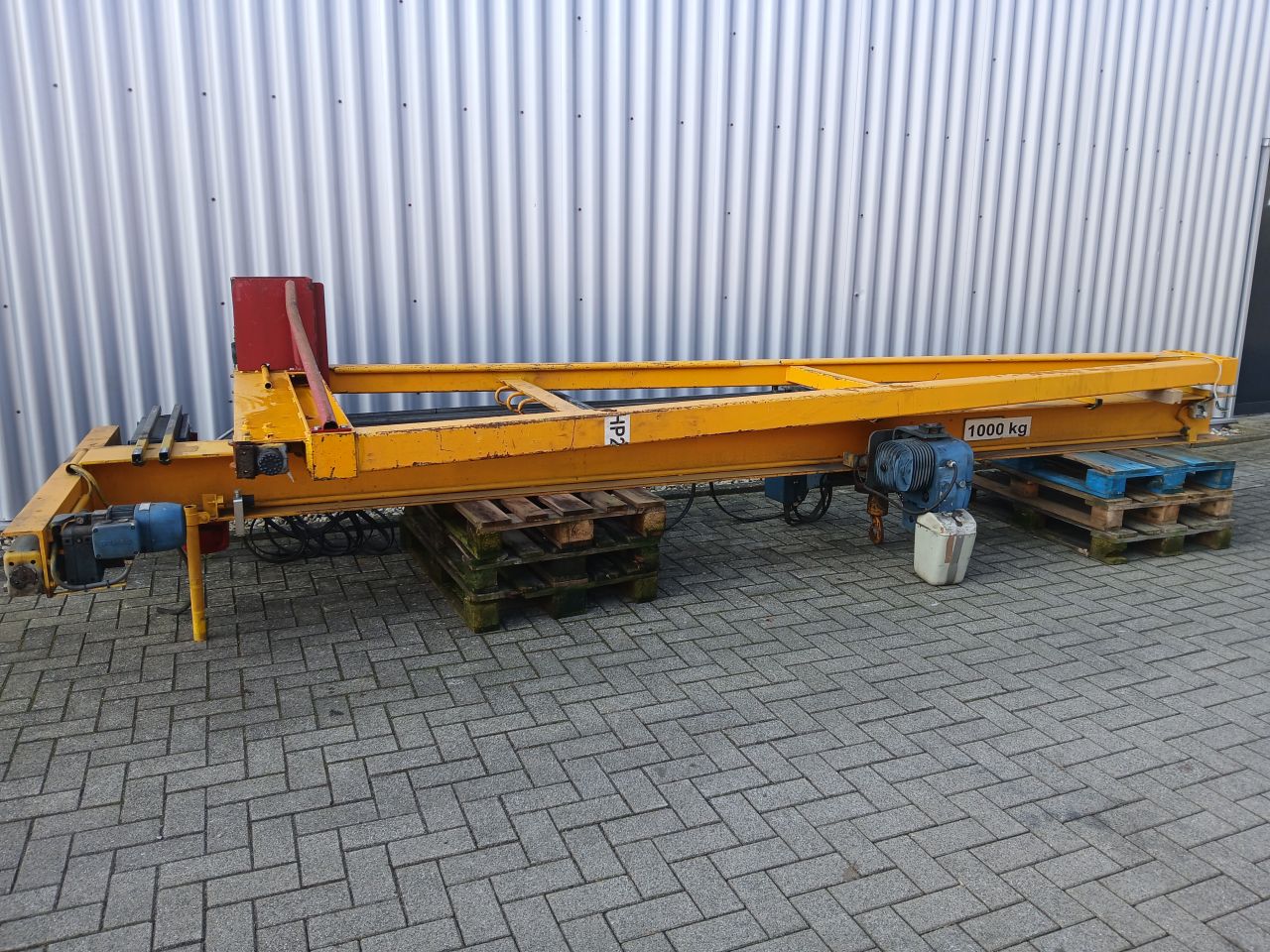 Half portaal kraan. Portaalkraan, Hijsbalk , Bovenloopkraan