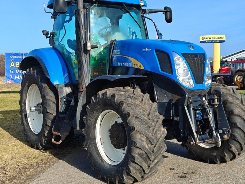 New Holland T7030 Autocommand