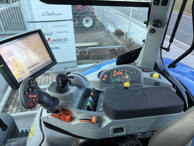 New Holland T7.230 Klassisch