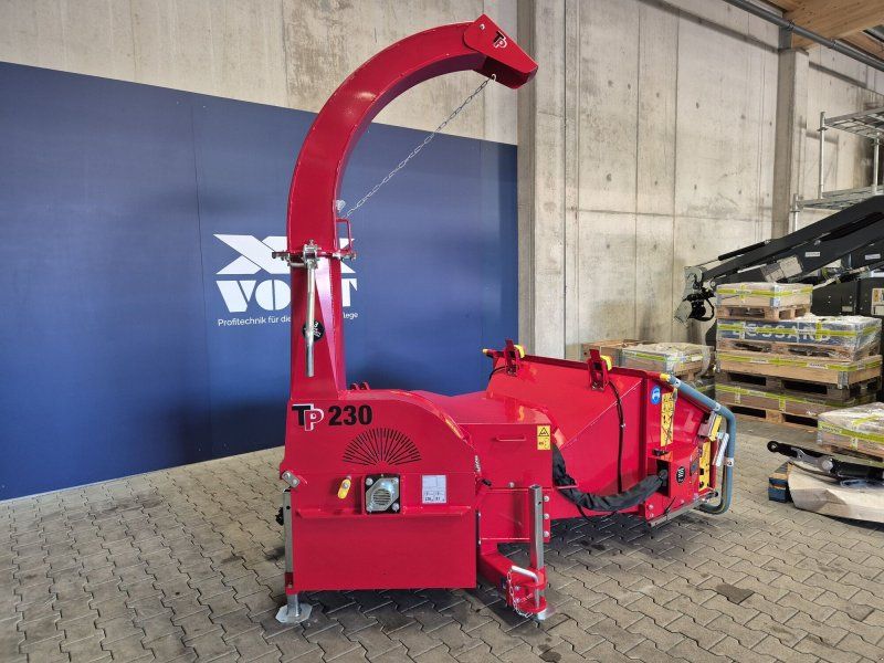 TP 230 PTO Holzhacker mit seitlichem Einzug für Traktor-Lagergerät-