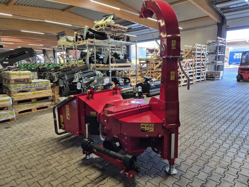 TP 230 PTO Holzhacker mit seitlichem Einzug für Traktor-Lagergerät-