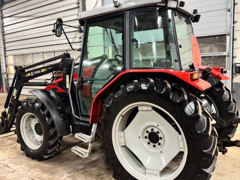 Massey Ferguson 4225 Med læsser