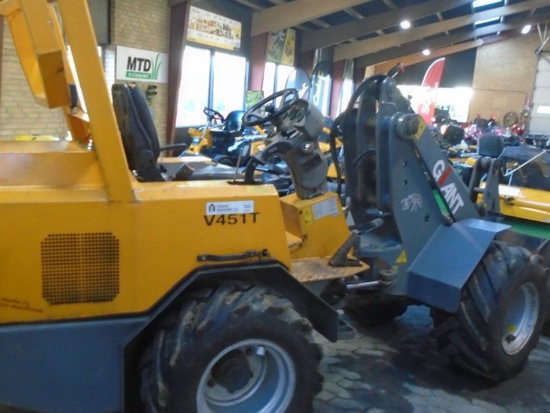 Giant V-451 T